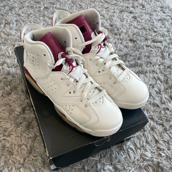 Air Jordan 6 Retro ‘Maroon’ - Picture 3 of 5